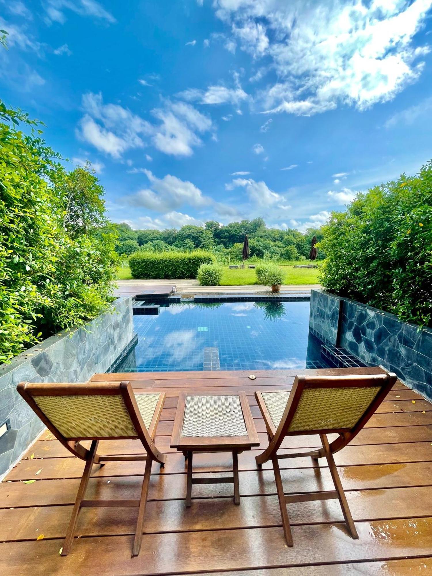 Zensala Riverpark Resort Chiang Mai Exteriör bild