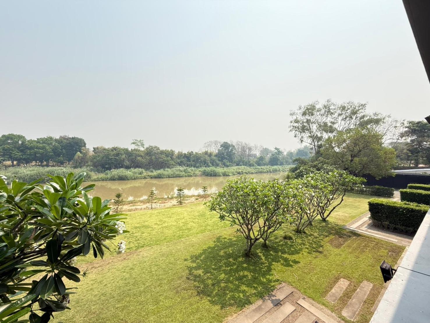 Zensala Riverpark Resort Chiang Mai Exteriör bild
